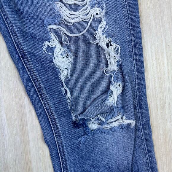Flying Monkey Distressed Medium Wash Fray Hem Relaxed Straight Mom Jeans 26 - Picture 5 of 16